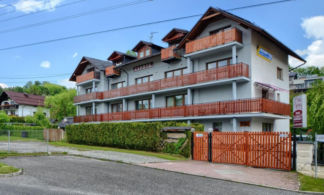 Willa Cyprys - Pokoje I Apartamenty Z Aneksami - Centrum Wisla Bagian luar foto